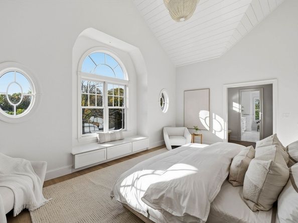 2 Beacon Hill Road, Marblehead MA 01945