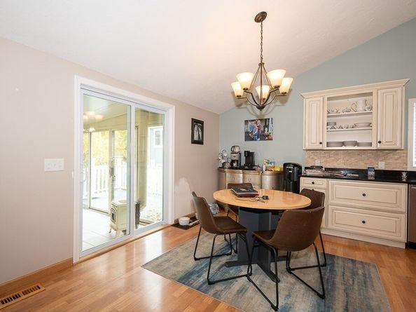 29 Dominion Rd, Worcester MA 01605