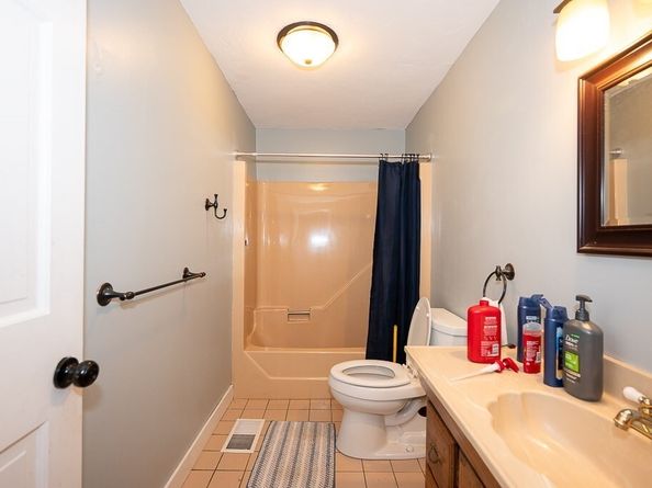 29 Dominion Rd, Worcester MA 01605