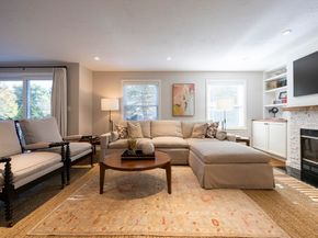 18 Tisdale Dr 18, Dover MA 02030