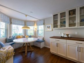 18 Tisdale Dr 18, Dover MA 02030