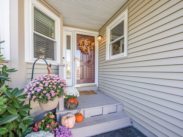 18 Tisdale Dr 18, Dover MA 02030