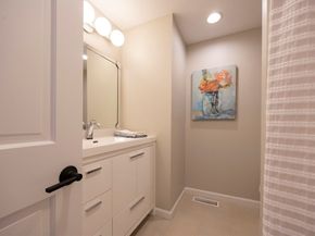 18 Tisdale Dr 18, Dover MA 02030