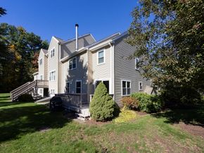 18 Tisdale Dr 18, Dover MA 02030