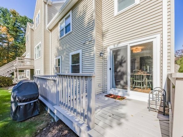 18 Tisdale Dr 18, Dover MA 02030