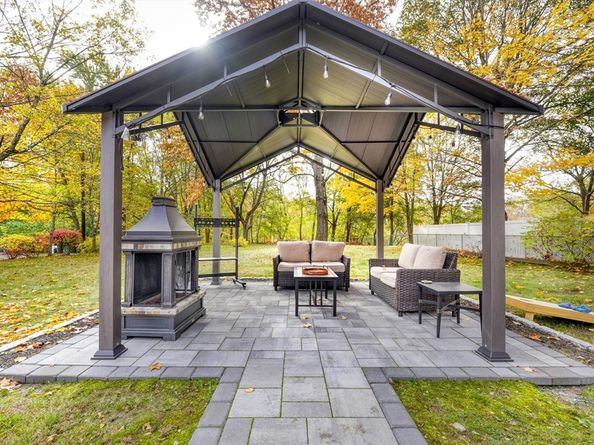 38 Appleton St, Saugus MA 01906