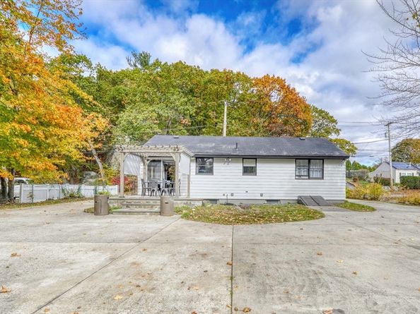 38 Appleton St, Saugus MA 01906