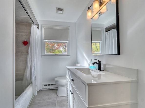 38 Appleton St, Saugus MA 01906