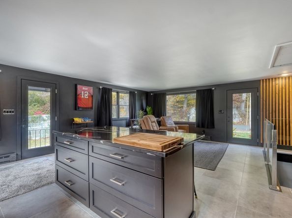 38 Appleton St, Saugus MA 01906