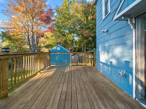 22 Charles Pl, Athol MA 01331