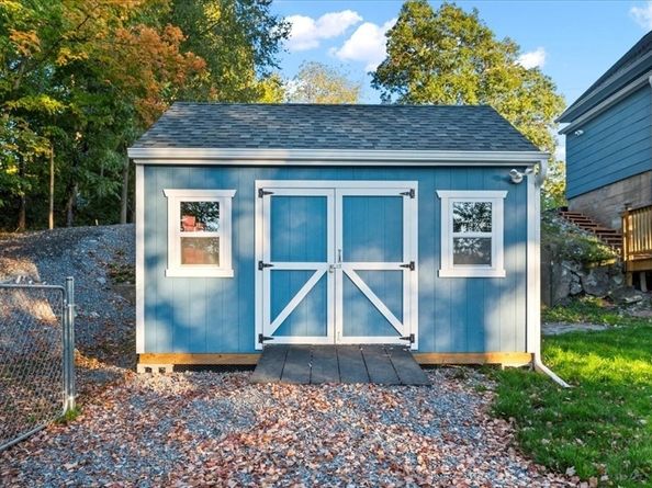 22 Charles Pl, Athol MA 01331