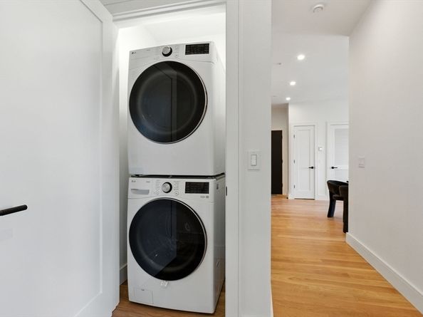58 Kent U404, Brookline MA 02445