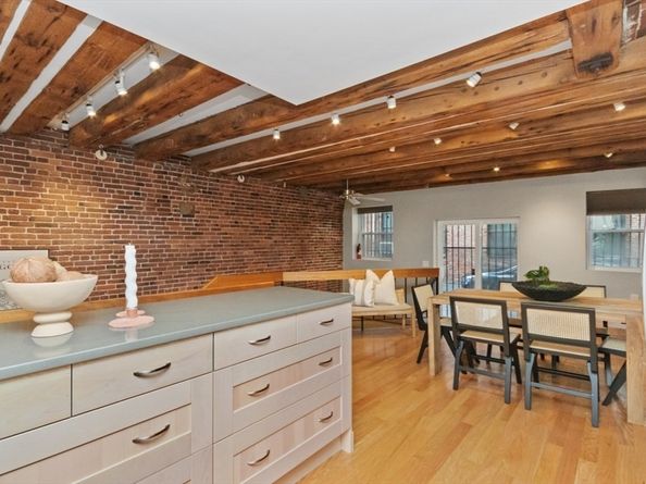 110-112 Commercial St 2, Boston MA 02109