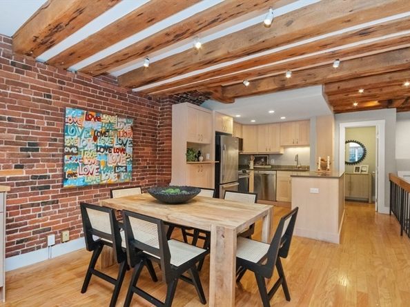 110-112 Commercial St 2, Boston MA 02109