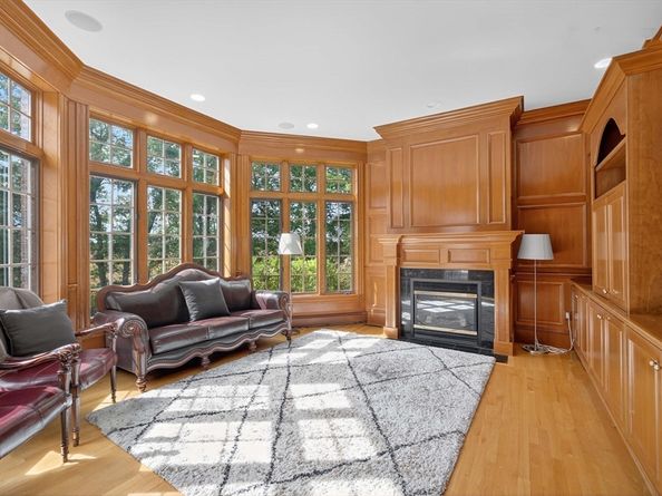 11 Elizabeth Way, Lynnfield MA 01940