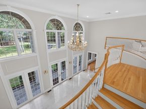 11 Elizabeth Way, Lynnfield MA 01940