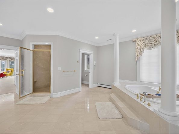 11 Elizabeth Way, Lynnfield MA 01940