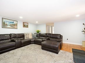 194 Worcester St, Grafton MA 01536