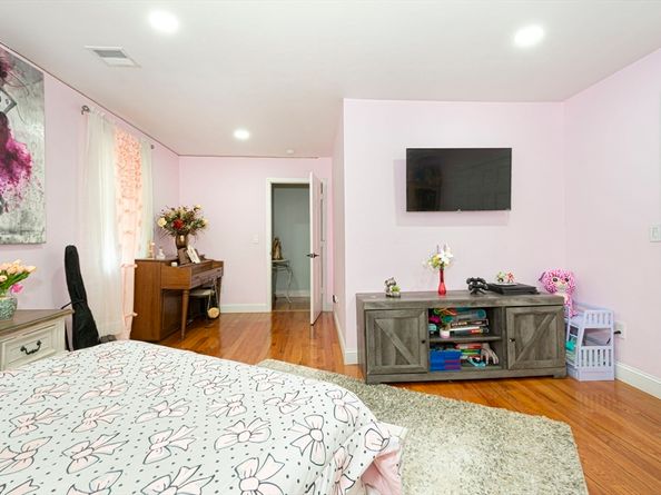 194 Worcester St, Grafton MA 01536