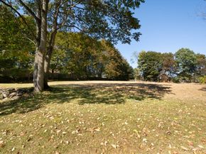194 Worcester St, Grafton MA 01536