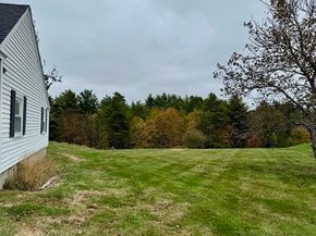 3327 Chestnut Hill Ave, Athol MA 01331