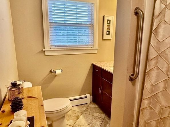 3327 Chestnut Hill Ave, Athol MA 01331