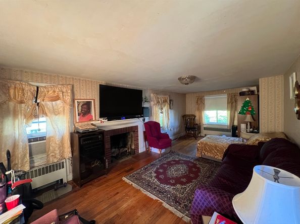 107 Division St, Brockton MA 02301