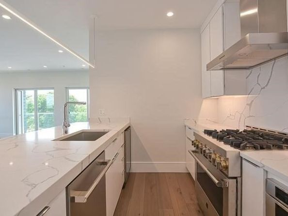 60 Newbury St 10, Quincy MA 02171