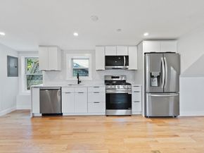 290 Washington St 3, Marblehead MA 01945