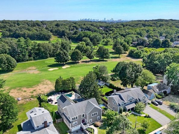 83 Altamont Ave, Melrose MA 02176