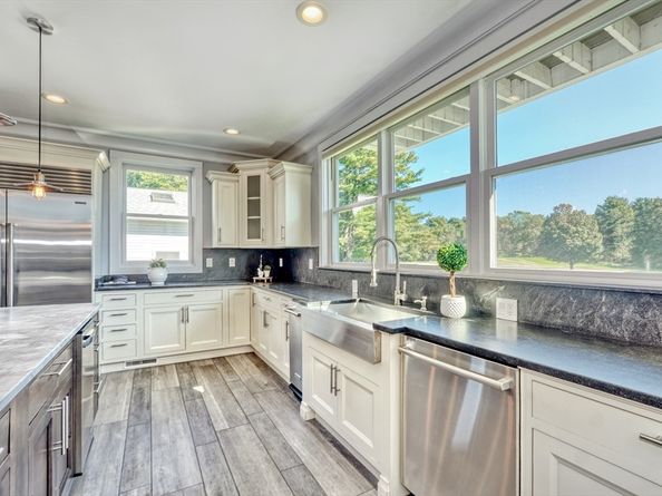 83 Altamont Ave, Melrose MA 02176