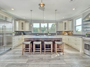 83 Altamont Ave, Melrose MA 02176