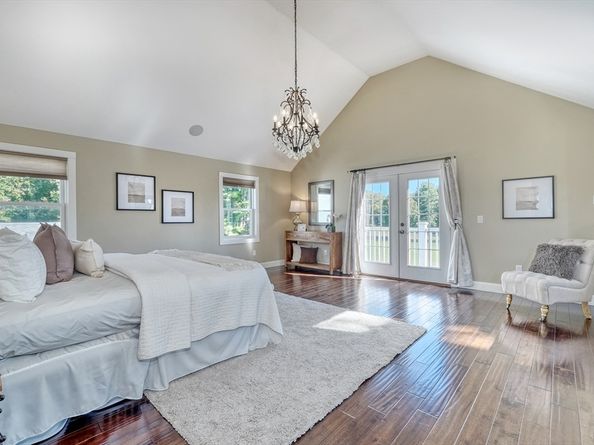 83 Altamont Ave, Melrose MA 02176