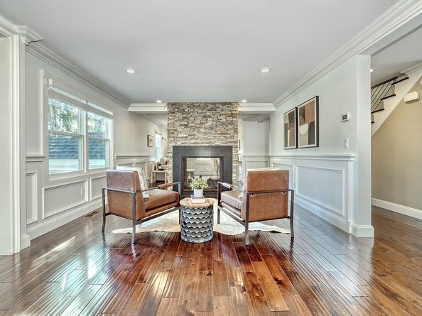 83 Altamont Ave, Melrose MA 02176