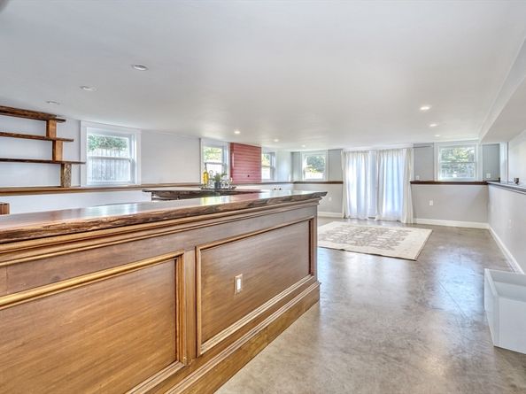 83 Altamont Ave, Melrose MA 02176
