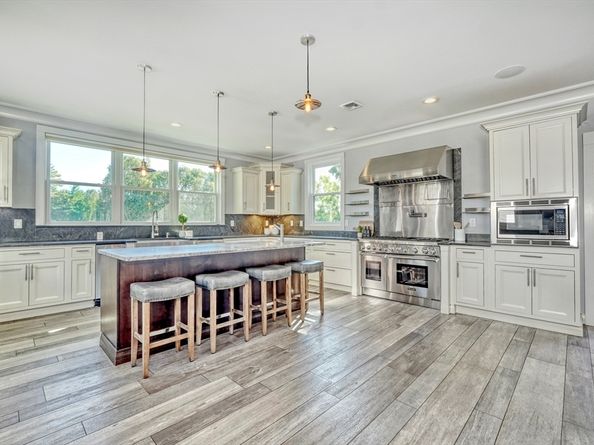 83 Altamont Ave, Melrose MA 02176
