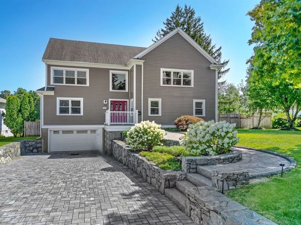 83 Altamont Ave, Melrose MA 02176