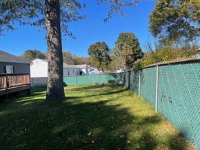 41 Lee Ave, Fitchburg MA 01420