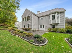 18 Ben Hogan Lndg 18, Weymouth MA 02190