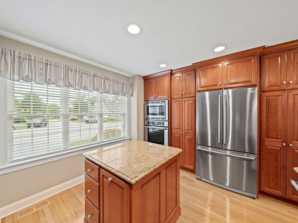 18 Ben Hogan Lndg 18, Weymouth MA 02190