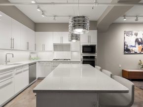 453 Washington St 5A, Boston MA 02111