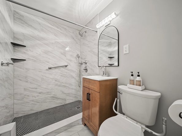 99 Pleasant St 21, Watertown MA 02472