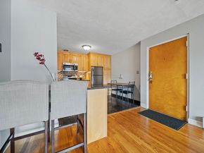 99 Pleasant St 21, Watertown MA 02472