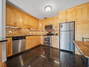 99 Pleasant St 21, Watertown MA 02472