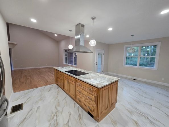 73 Dudley Hill Rd, Dudley MA 01571