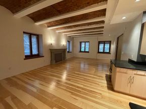 61 Prince St 1C, Boston MA 02113