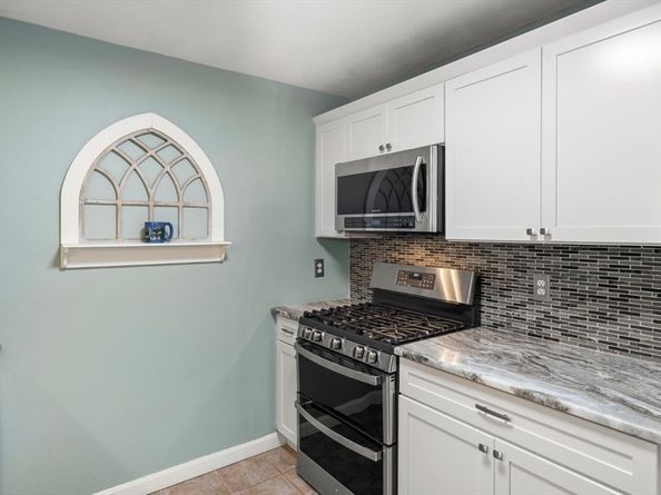 7 Greenbriar Dr 304, North Reading MA 01864