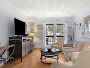 7 Greenbriar Dr 304, North Reading MA 01864