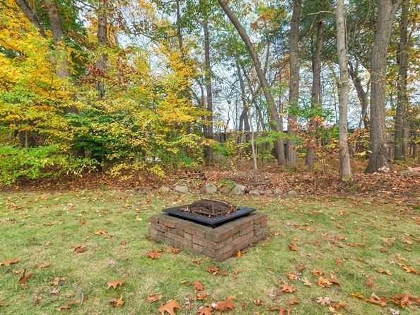 4 Edward Cody Lane, Weymouth MA 02190