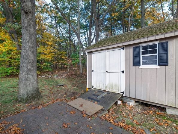 4 Edward Cody Lane, Weymouth MA 02190